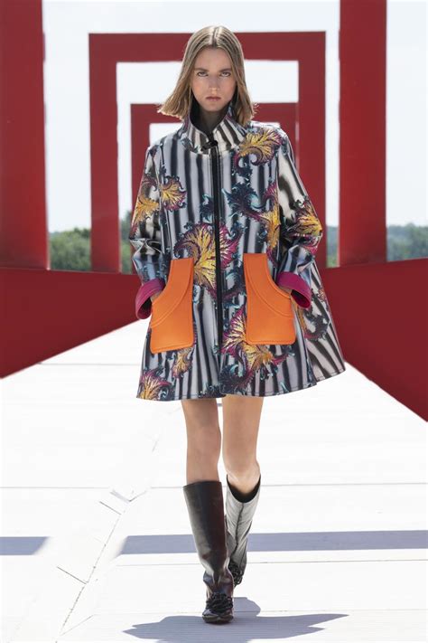 louis vuitton spring summer 2022 fashion show|Louis Vuitton dresses spring 2022.